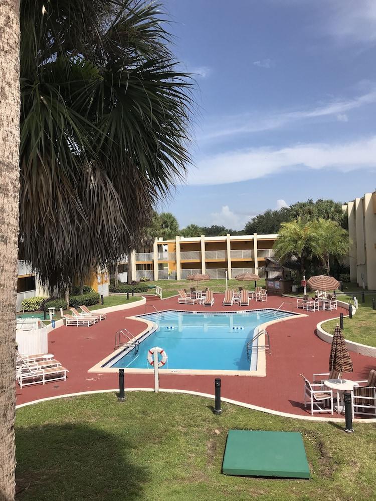 Days Inn & Suites By Wyndham Clermont Ngoại thất bức ảnh