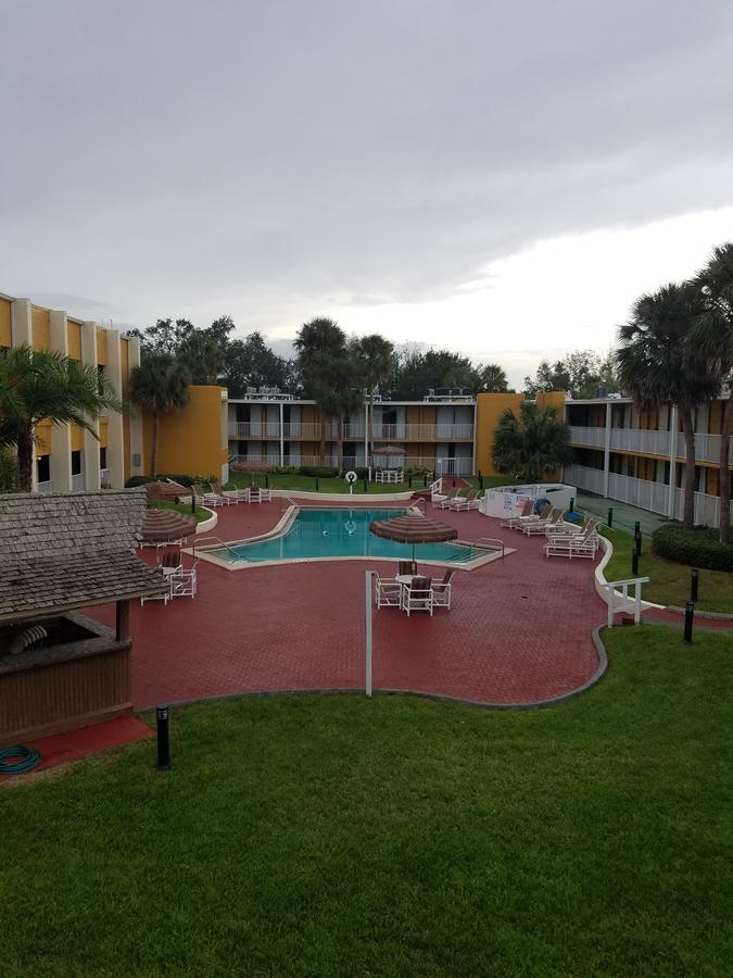 Days Inn & Suites By Wyndham Clermont Ngoại thất bức ảnh