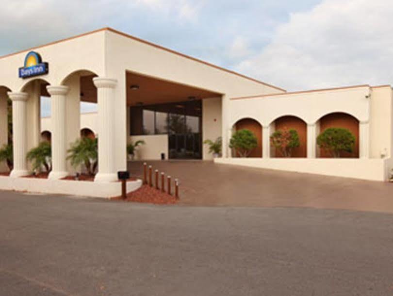 Days Inn & Suites By Wyndham Clermont Ngoại thất bức ảnh