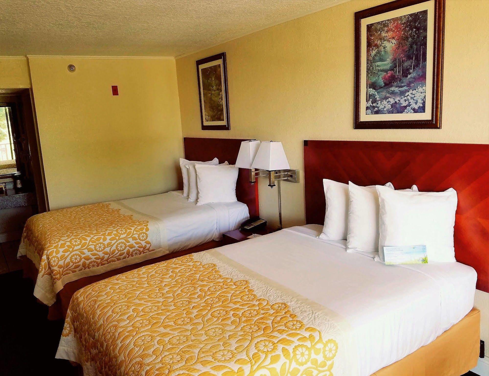 Days Inn & Suites By Wyndham Clermont Ngoại thất bức ảnh