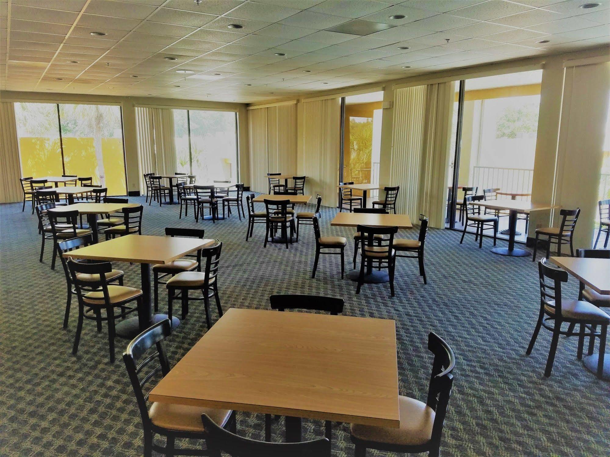 Days Inn & Suites By Wyndham Clermont Ngoại thất bức ảnh
